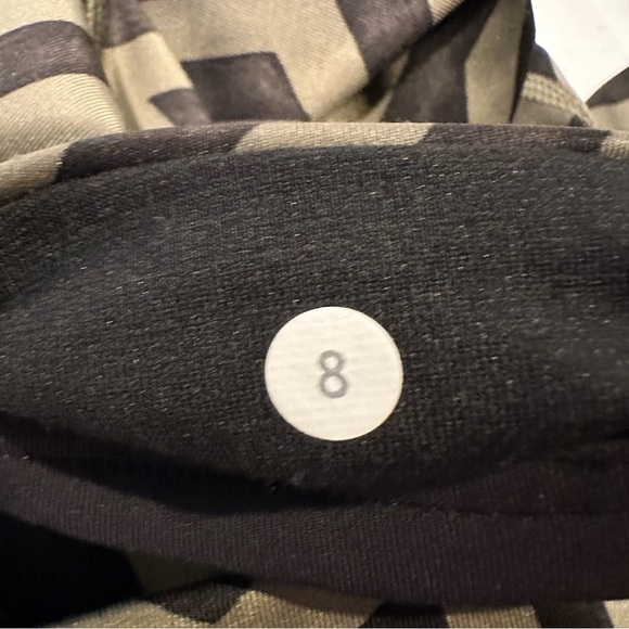 Lululemon Wunder Under Luxtreme Chevron Shuffle Greene Black crop leggings 8 - Picture 4 of 7